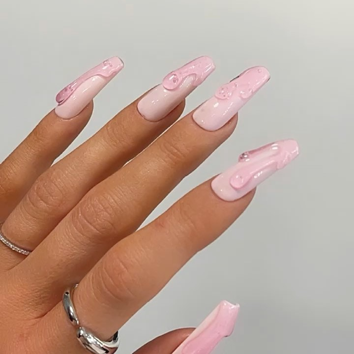 Làm mới phong cách với những ý tưởng móng kylie jenner tinh tế