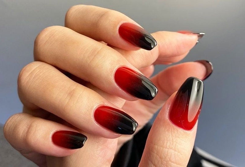 Sự huyền bí và quyến rũ của nail đỏ đen sẽ khiến bạn trở nên lôi cuốn hơn bao giờ hết