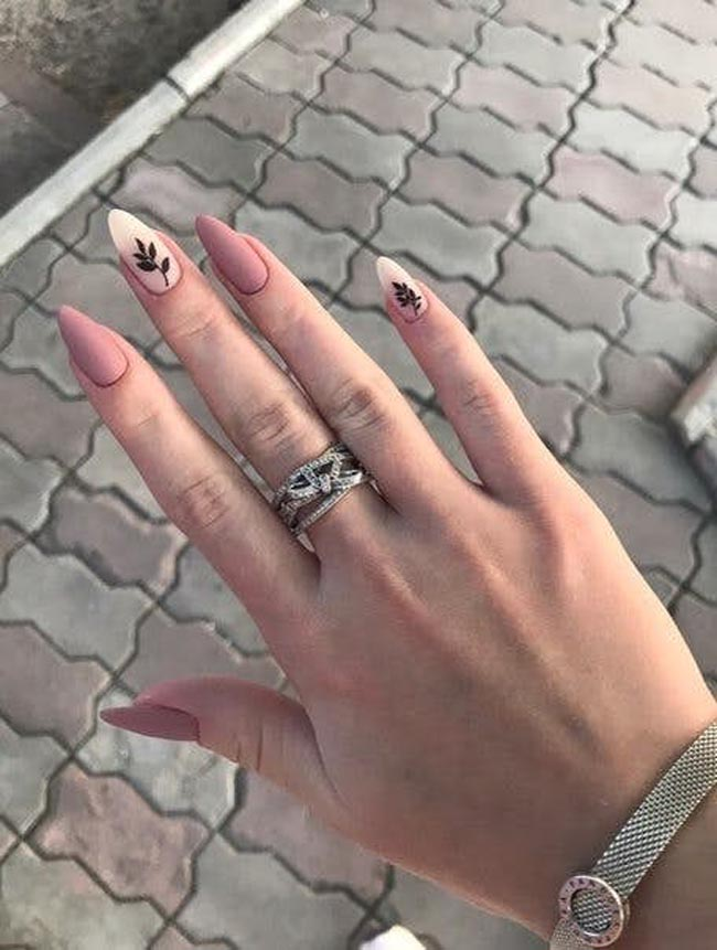 Nail model 32