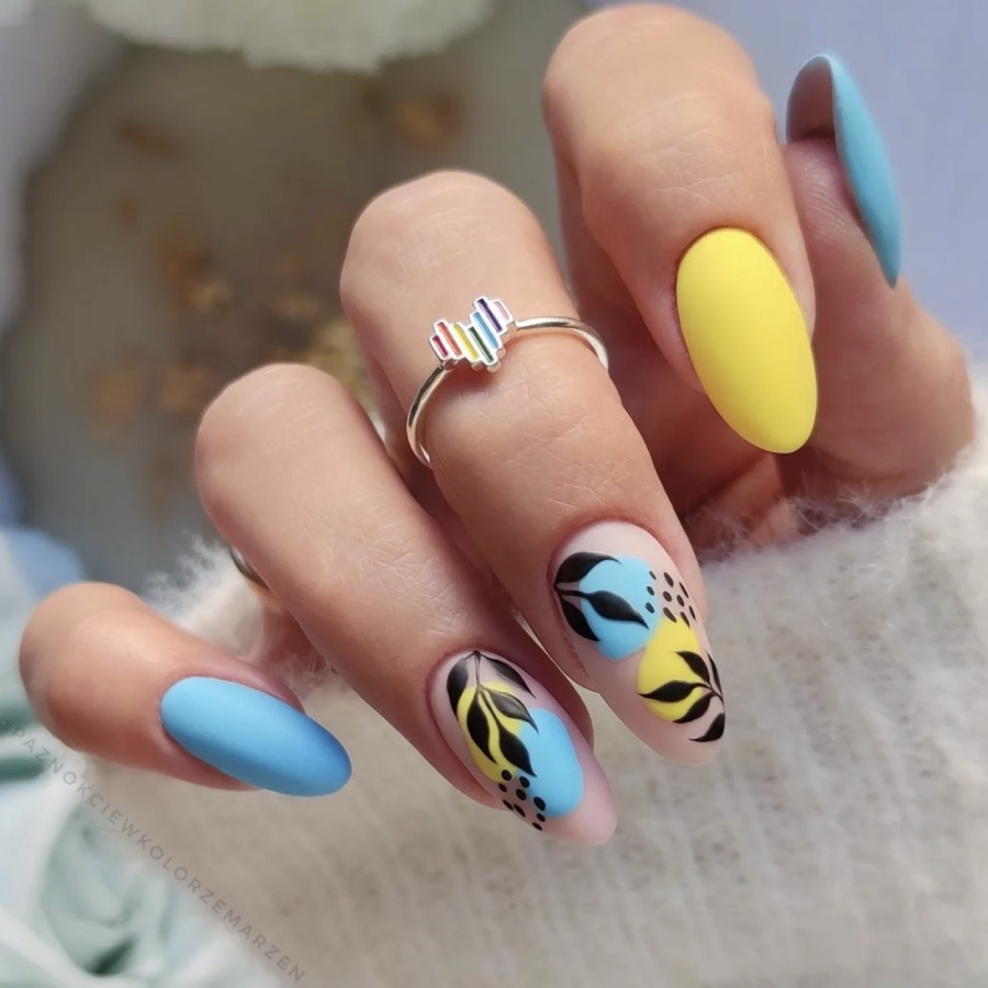 Mẫu nail 2 màu – Sự lựa chọn lý tưởng cho vẻ đẹp độc đáo