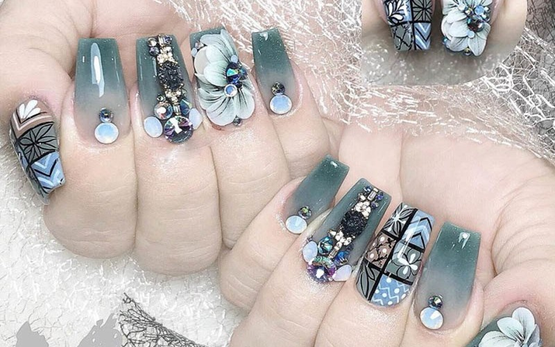 Let the colors of ombre nails highlight your natural beauty