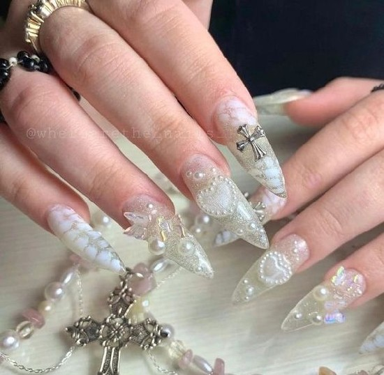 Check out beautiful nails for parties