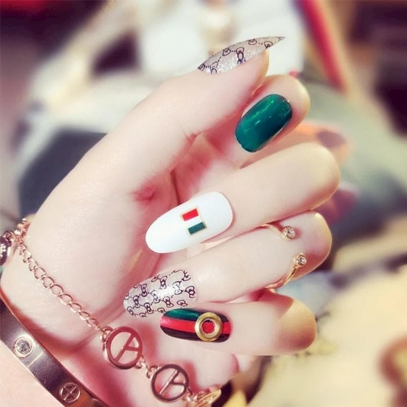 Luxury gucci-inspired nail designs — design 43