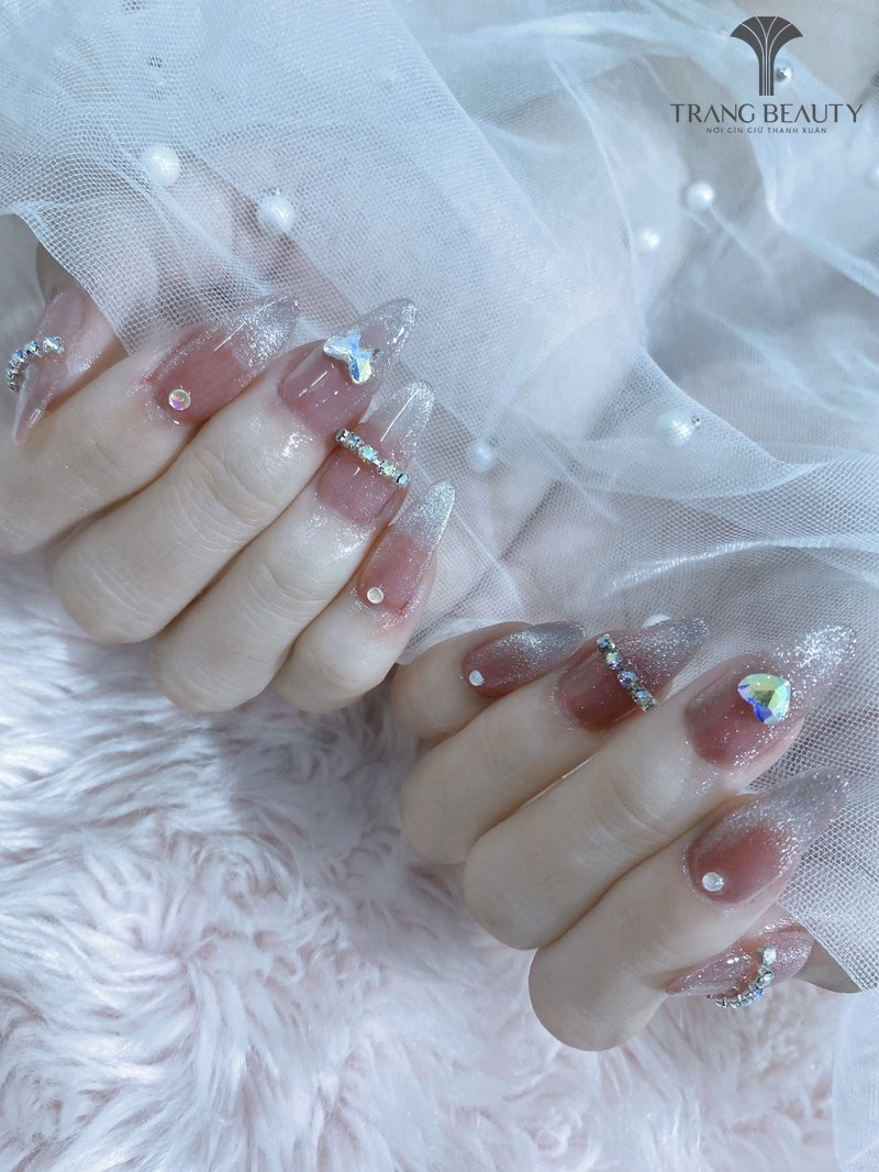 Top 25+ round pointed nail designs to make you more stylish and attractive