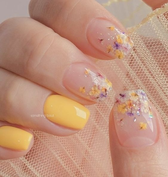 Pastel flower nail design