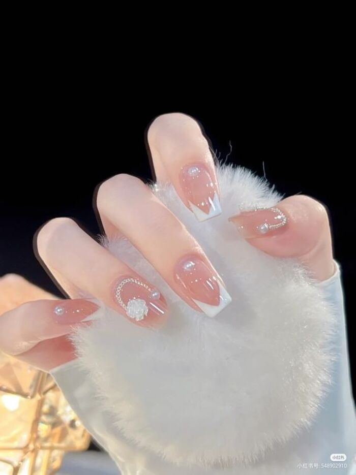 Simple nail designs for brides