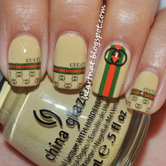 Luxury gucci-inspired nail designs — design 58