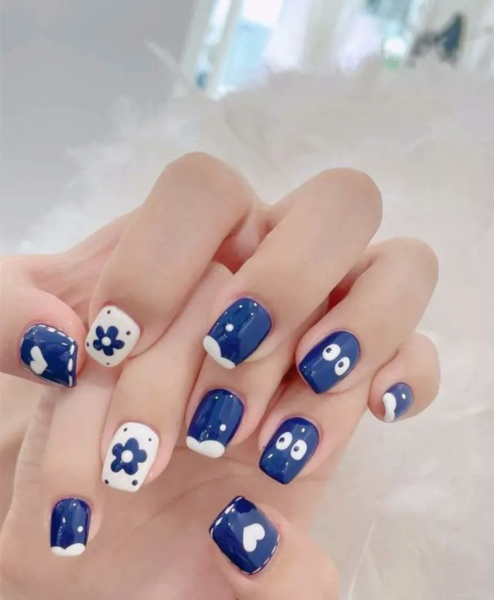 Nail xanh cổ vịt đậm với hoạ tiết ngộ nghĩnh dễ thương