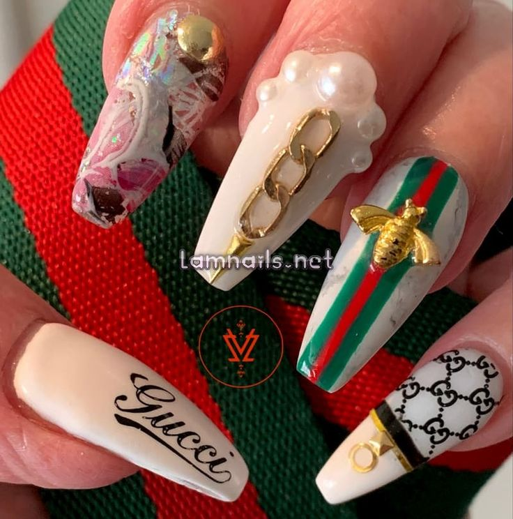 Luxury gucci-inspired nail designs — design 7