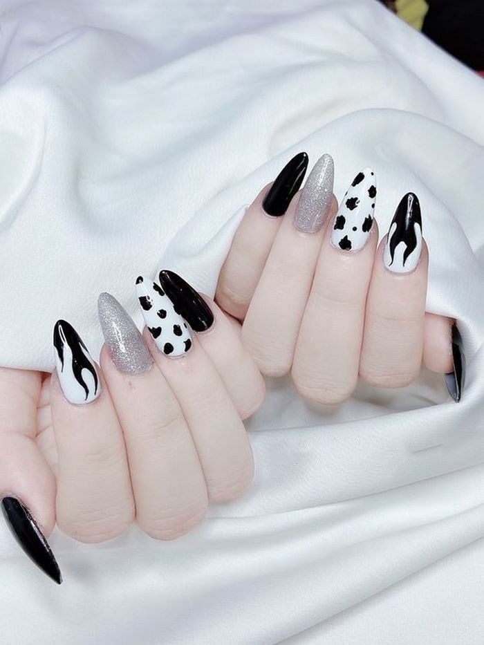Interesting dairy cow motifs