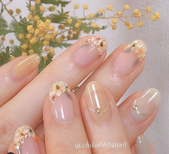 Suggested flower nail designs