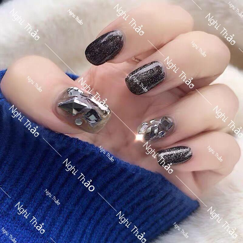 Sparkling rhinestone nail designs with glitter — design 9