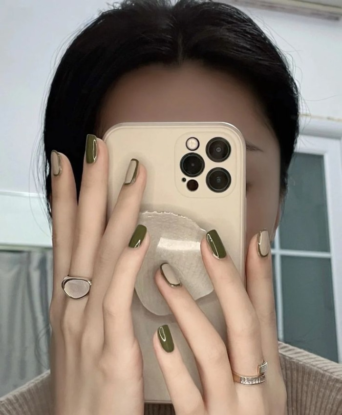 Màu xanh ngải cứu có tác dụng tôn da hiệu quả