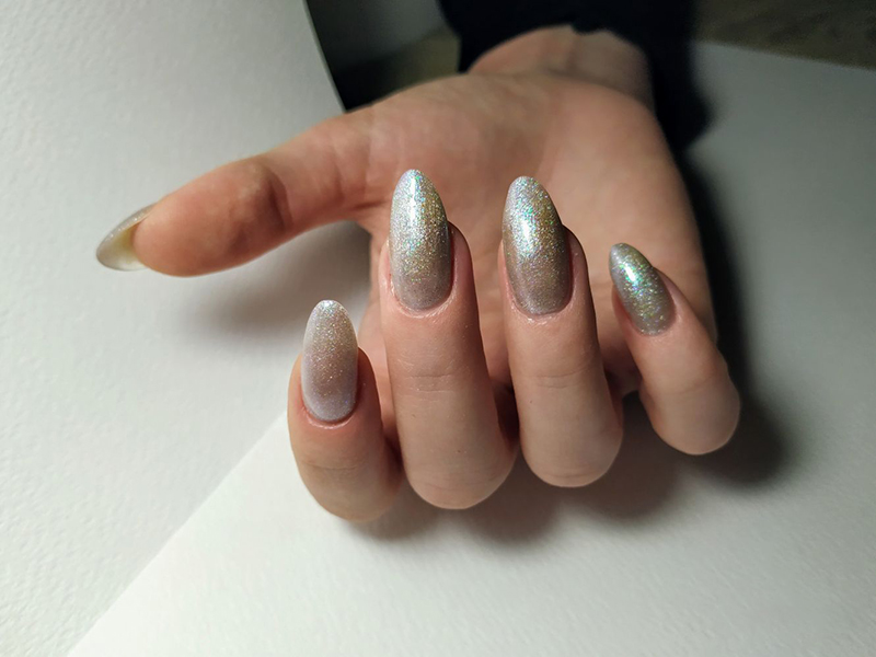 Milky tea-colored nail designs — design 21