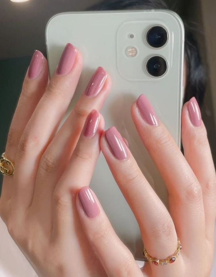 Beautiful jelly nail design in fish sauce color, simple and flattering