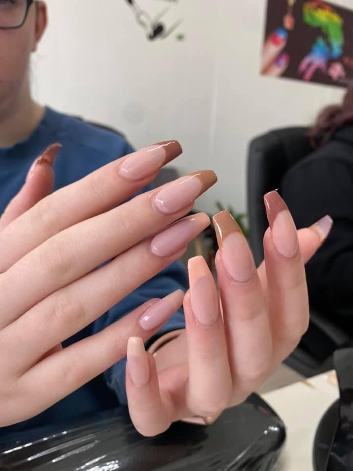 Móng acrylic: Lựa chọn hoàn hảo cho phụ nữ hiện đại