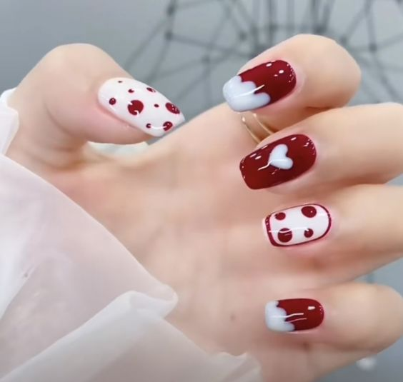 Sắc màu bánh bèo trên móng tay: Nét độc đáo của nghệ thuật nail!