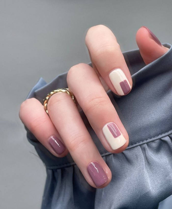 Nail trắng hồng mắm ruốc vẽ đơn giản nhưng tinh tế