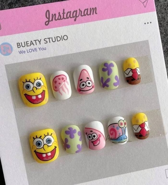 The kitchen sponge family nail is a delicate and impressive creation