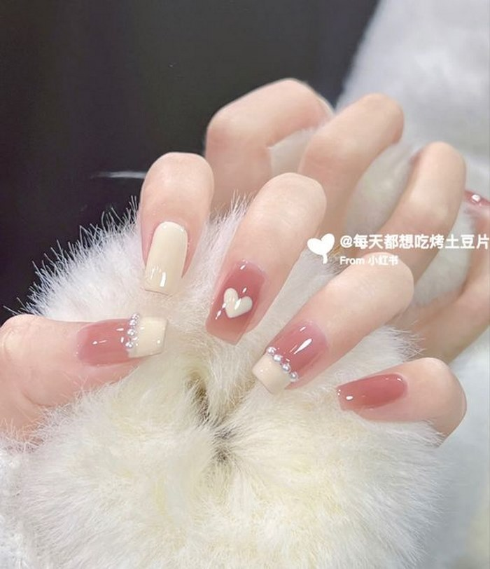 Red earth jelly combined with rice white color for girls who love elegance