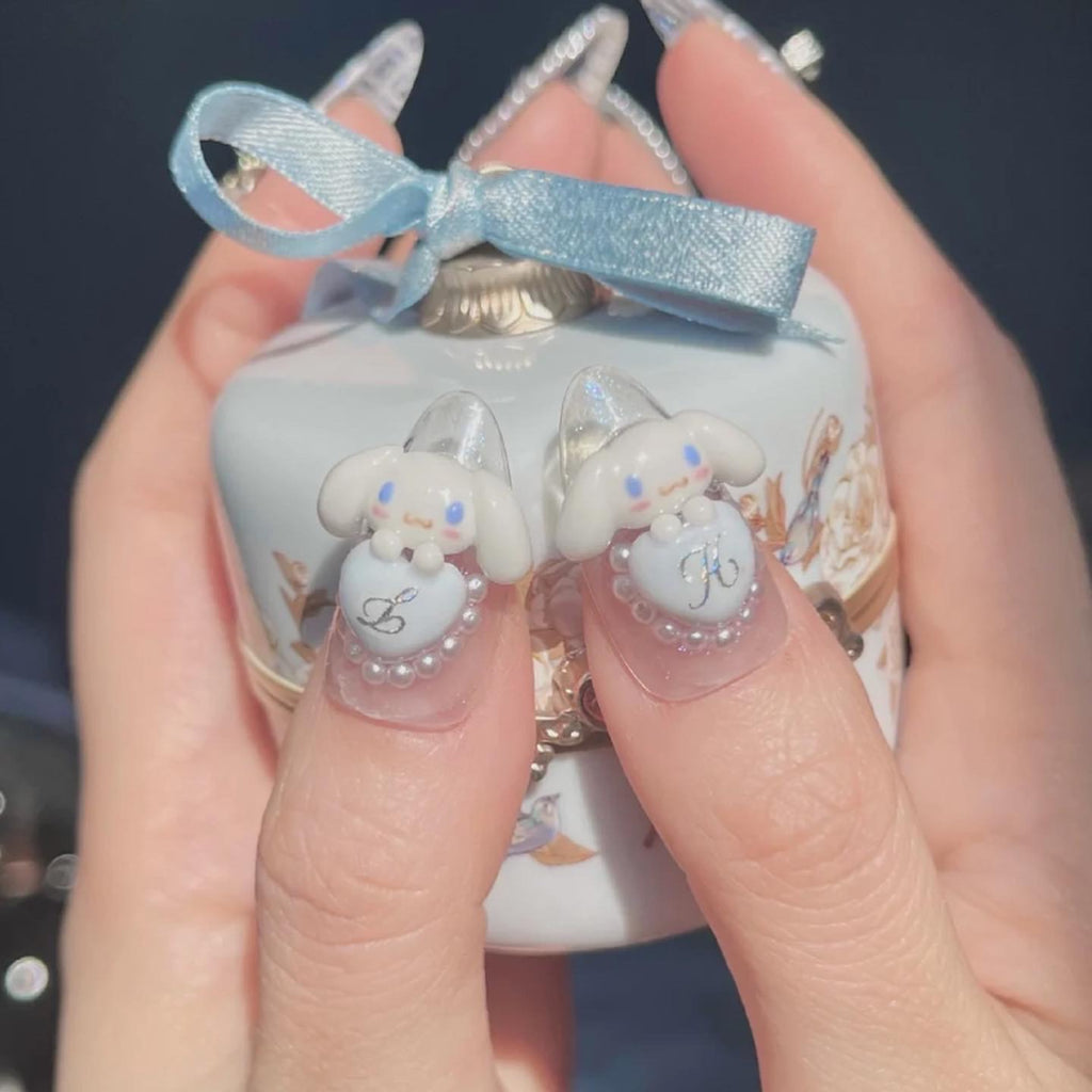 Những hình ảnh Cinnamoroll tinh tế trên móng tay sẽ khiến bạn không thể rời mắt