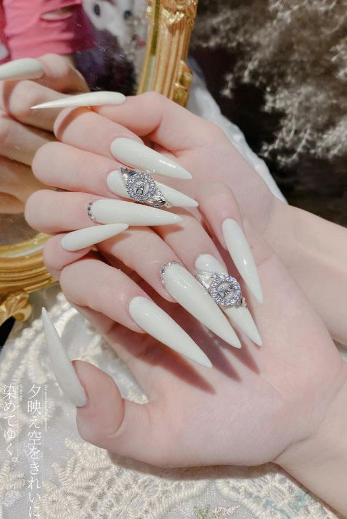 Luxurious long white nail design