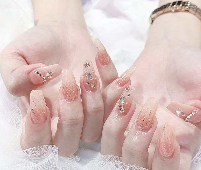 Fashion isn't just for those who aren't pregnant! Discover a new beauty with this unique potted nail! ๐
๐คฐ #PregnancyNailSet