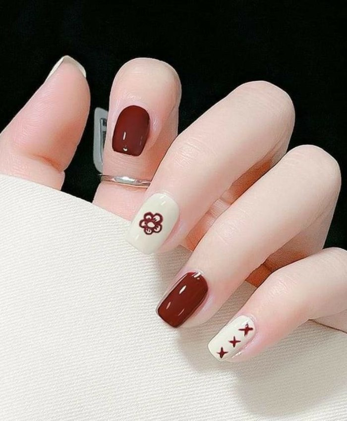 Nail trắng đỏ hoạ tiết ngộ nghĩnh tôn da