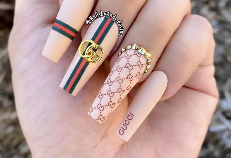 Luxury gucci-inspired nail designs — design 64
