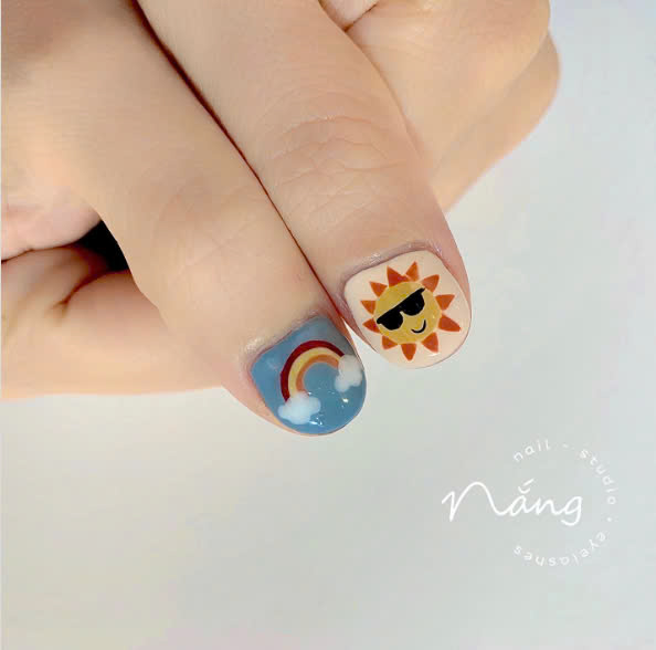 Sunny nail design