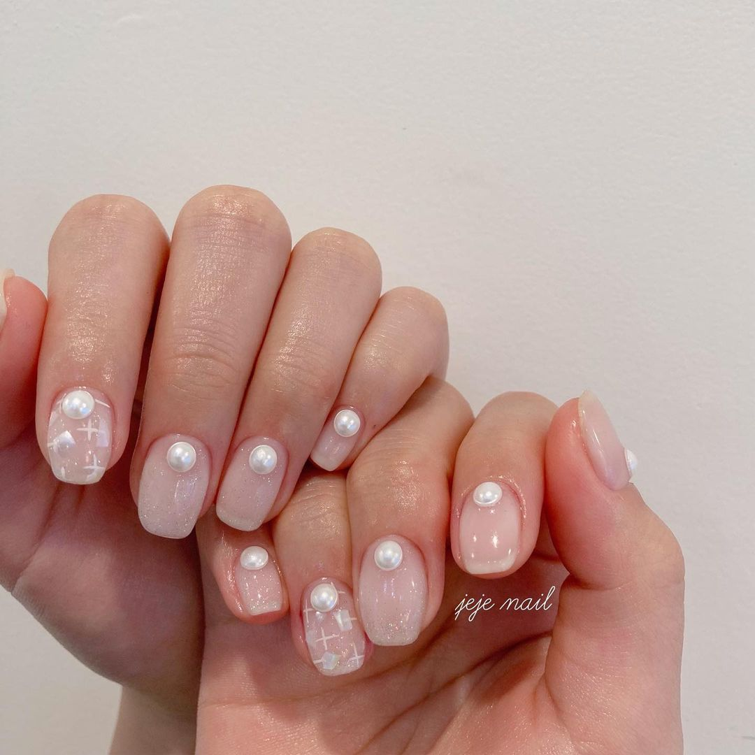 Biểu tượng của sự tinh tế: Móng tay đính ngọc trai! 💖