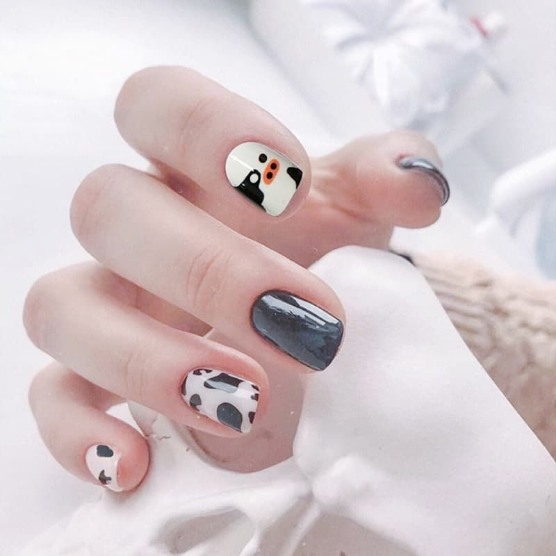 Milky tea-colored nail designs — design 24