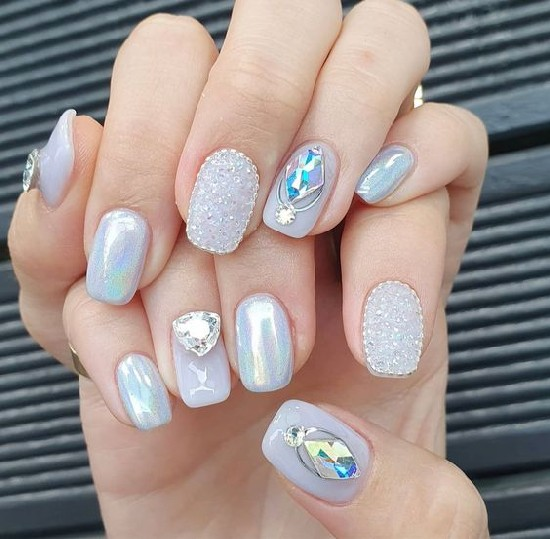 Check out beautiful nails for your wedding ceremony
