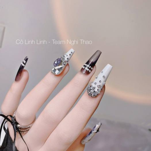 Sparkling rhinestone nail designs with elegant styling, bold styling — design 3