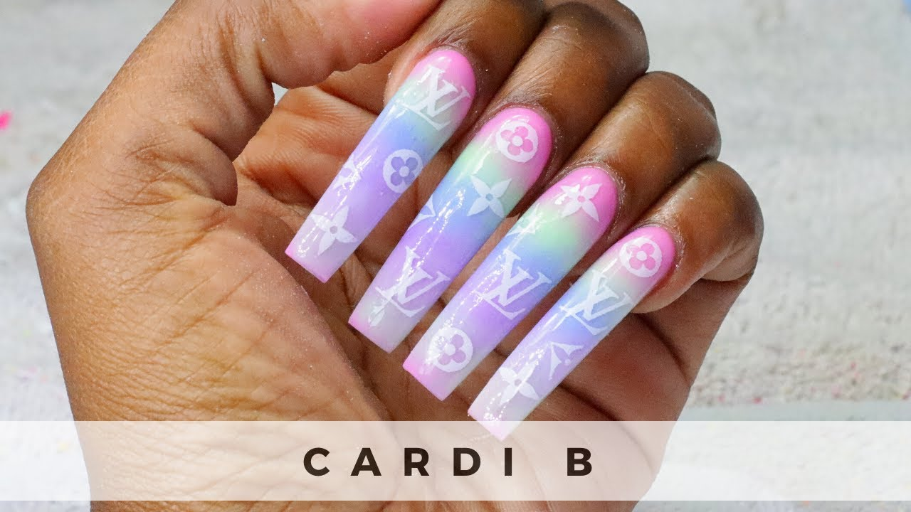 Khoác lên đôi tay bạn vẻ đẹp vượt thời gian với mẫu móng Cardi B