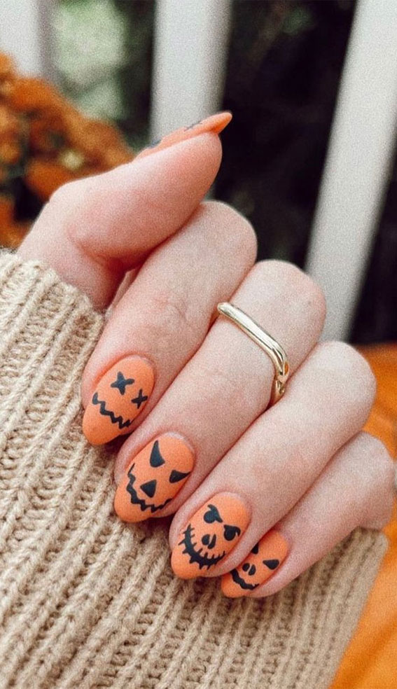 Don't miss the opportunity to express your unique style with super cool Halloween nail designs