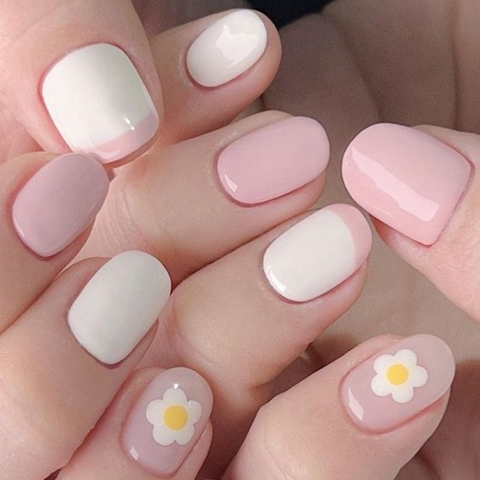 Một trong những mẫu nail hoa đơn giản cho nàng tham khảo