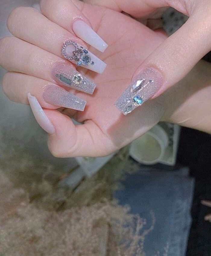 Nail 2024 with sparkling stones