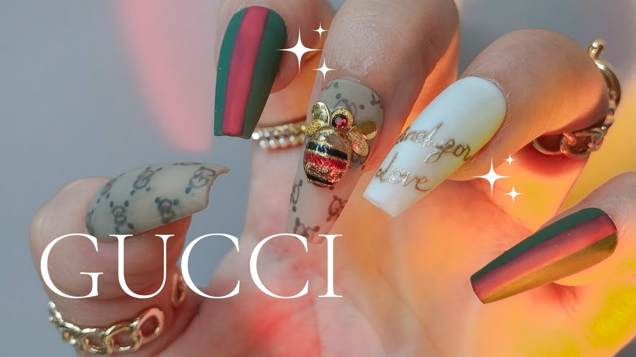 Luxury gucci-inspired nail designs — design 53