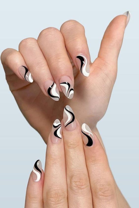 Minimalist nails