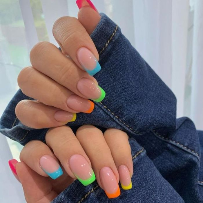 Colorful rainbow nail designs — design 17