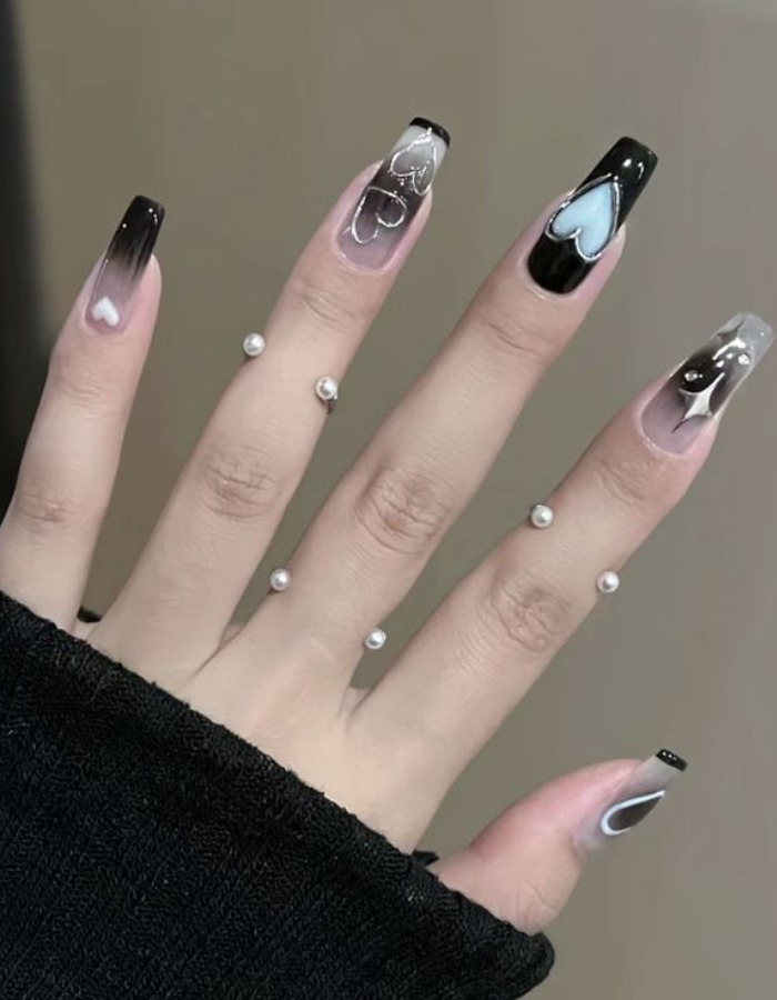 Extremely beautiful love-themed black jelly nails for women
