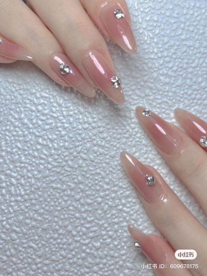 Beautiful bridal nail design