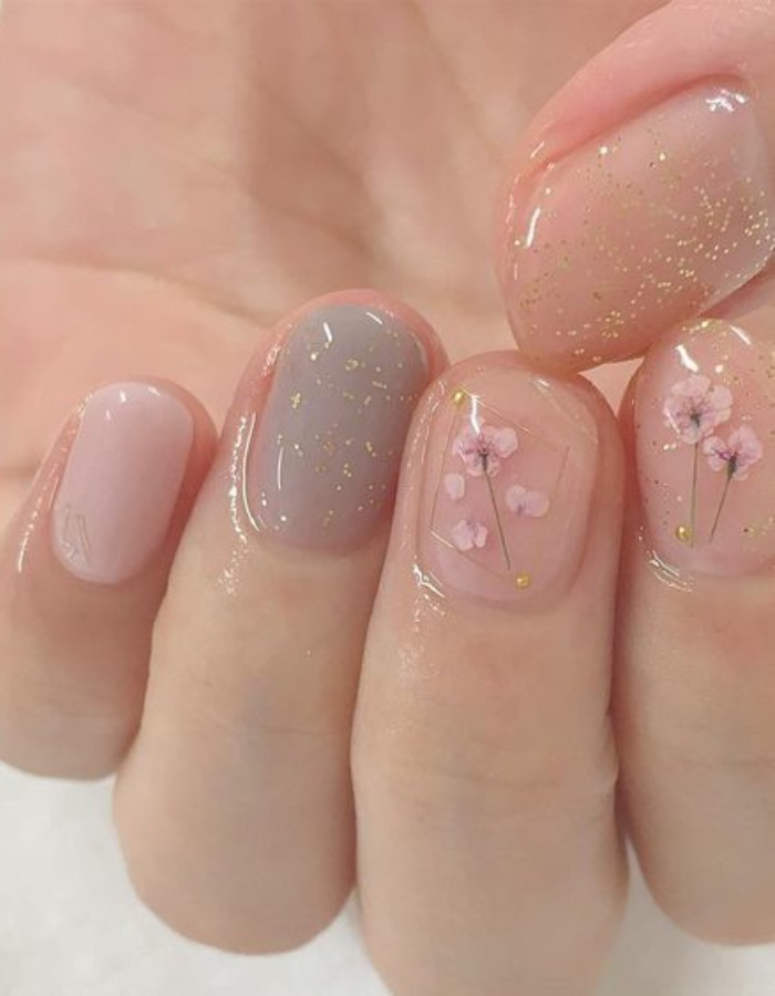 Beautiful jelly paint patterns with simple flower stickers for spring