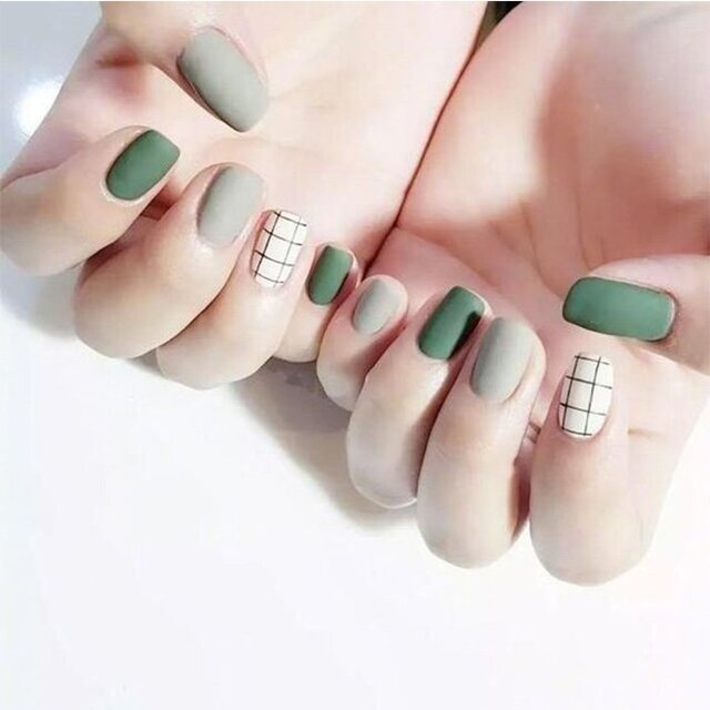 Teal nail designs with bold styling — design 17
