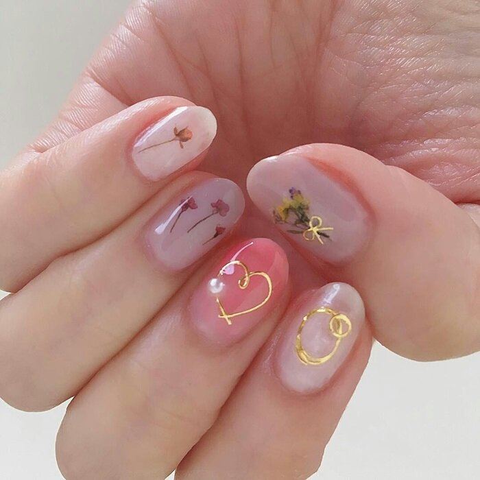 Mẫu nail hoa đơn giản và đẹp nàng không nên bỏ lỡ