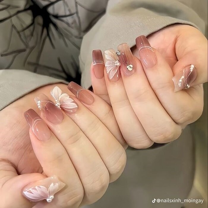 Mẫu móng vẽ hoa độc đáo cho các quý cô