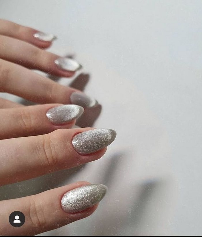 The most beautiful cat eye nail design