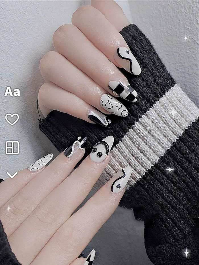 Black and white nails combine many patterns