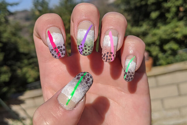 Milky tea-colored nail designs — design 35